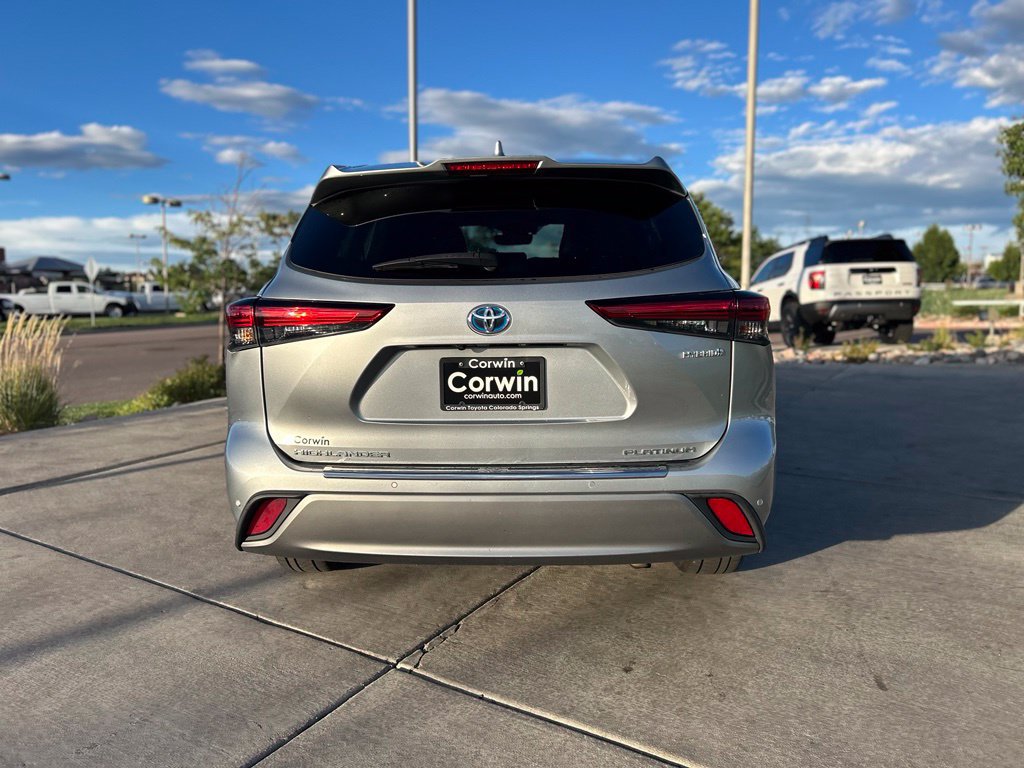 Used 2022 Toyota Highlander Platinum AWD/4WD image 7