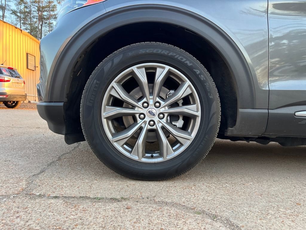 Used 2020 Ford Explorer XLT w/ Equipment Group 202A image 24