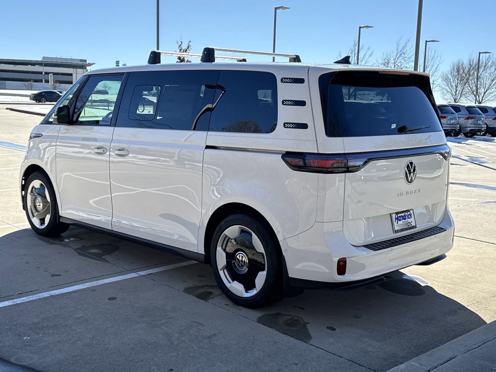 New 2025 Volkswagen ID. Buzz Pro S image 25