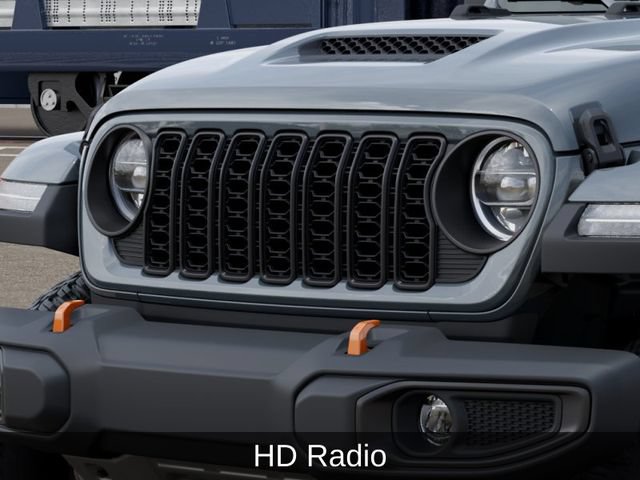 Used 2025 Jeep Gladiator Mojave w/ Convenience Group AWD/4WD image 16