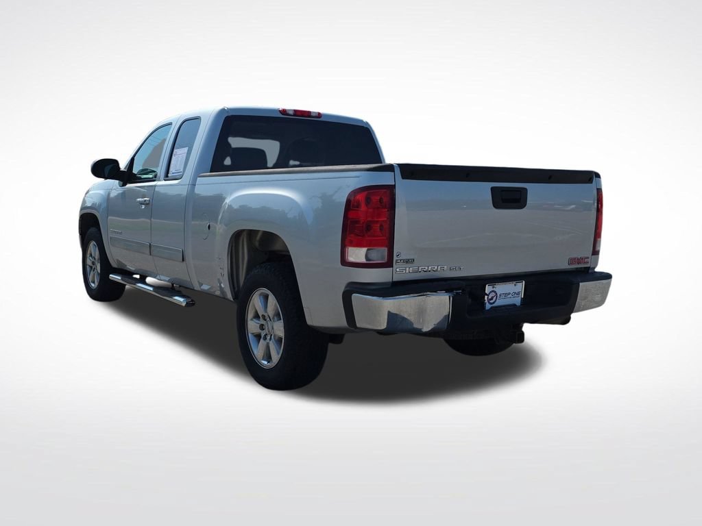 Used 2011 GMC Sierra 1500 SLT RWD image 4