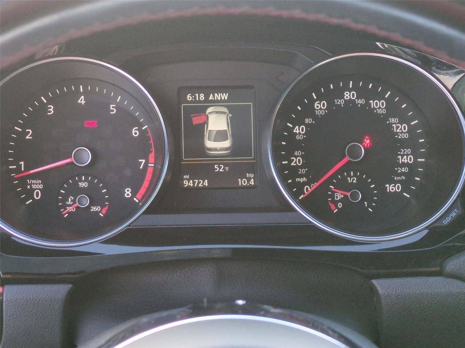 Used 2017 Volkswagen Jetta GLI FWD image 14