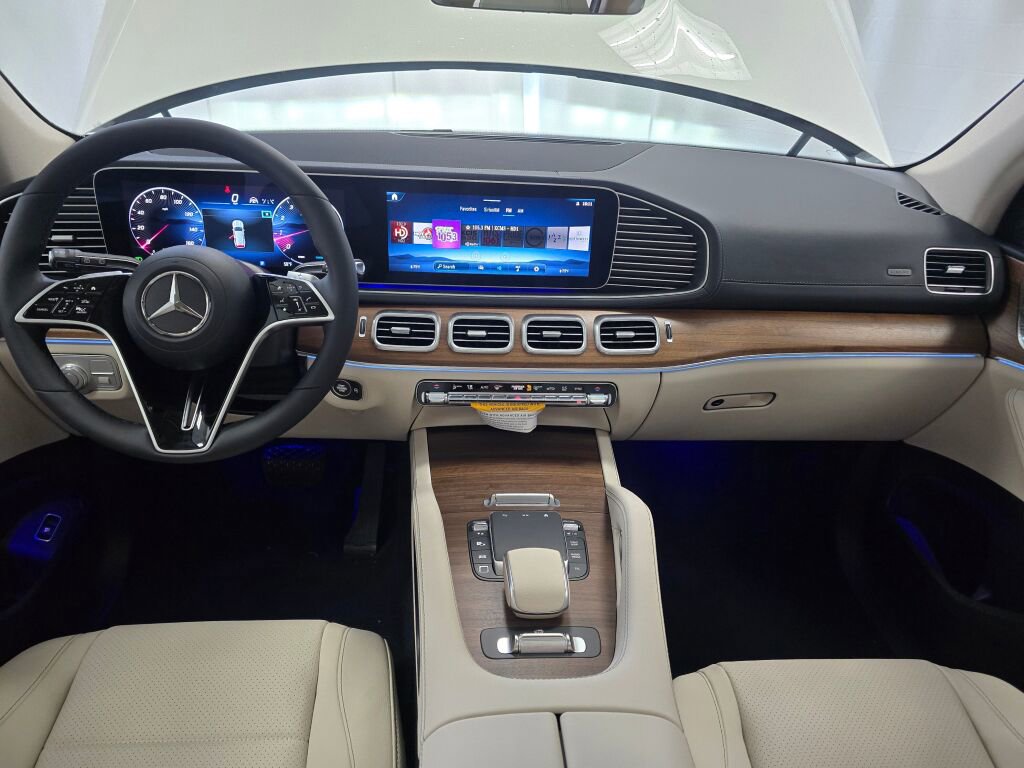 New 2026 Mercedes-Benz GLS 450 4MATIC image 18