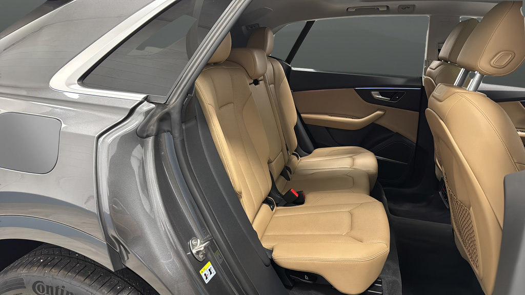 Used 2019 Audi Q8 Prestige w/ Towing Package AWD/4WD image 26
