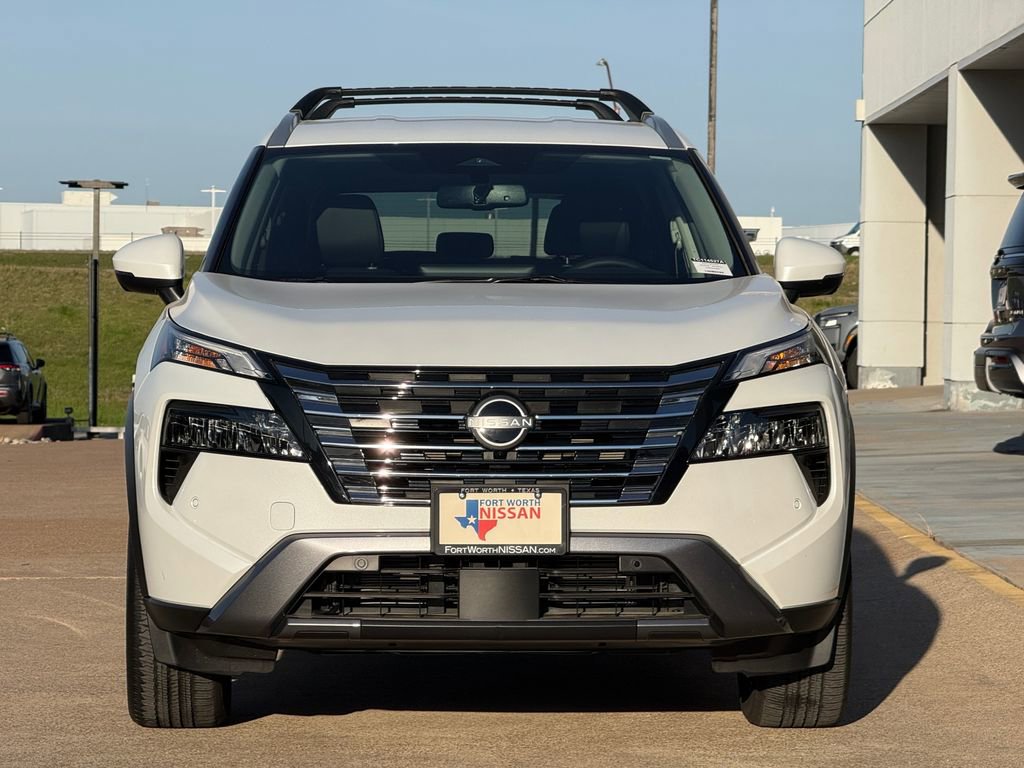 Used 2025 Nissan Rogue SL image 3