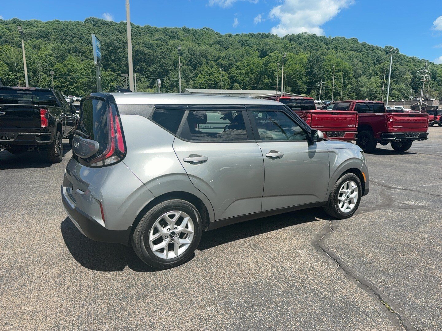 Used 2024 Kia Soul LX w/ Option Group 015 FWD image 6