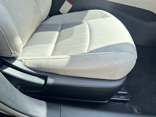 Used 2025 Nissan Altima 2.5 SV FWD image 16