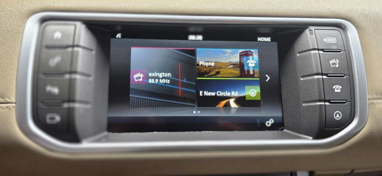 Used 2019 Land Rover Range Rover Evoque SE Premium AWD/4WD image 14
