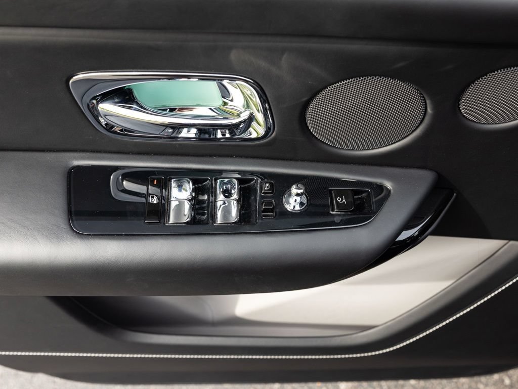 Certified 2021 Rolls-Royce Cullinan AWD/4WD image 22