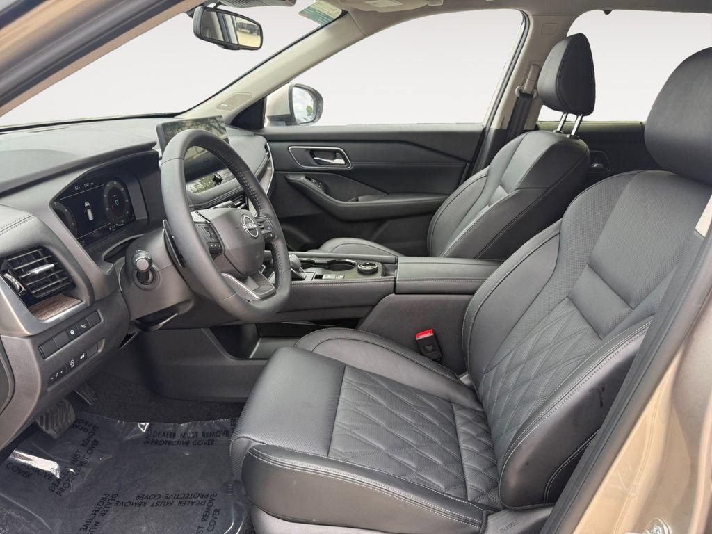 Used 2026 Nissan Rogue Platinum w/ Platinum Premium Package AWD/4WD image 10