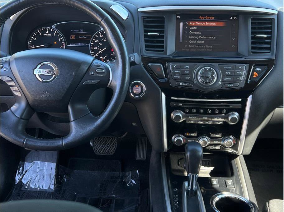 Used 2019 Nissan Pathfinder SV w/ SV Tech Package AWD/4WD image 10