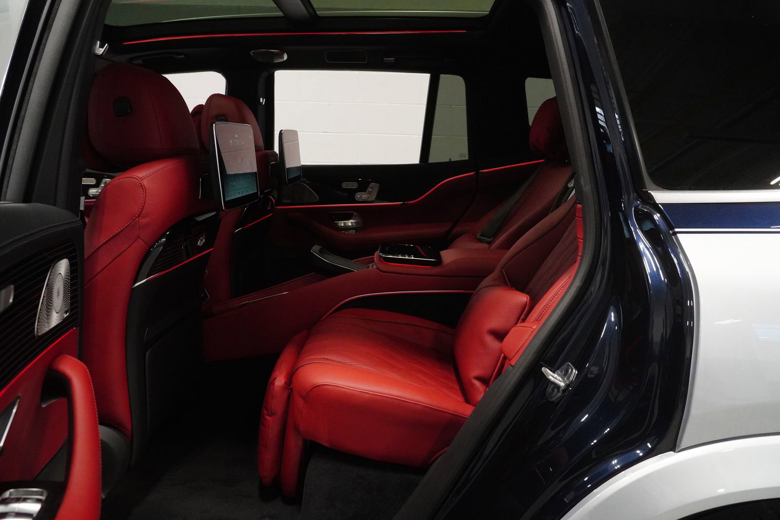 New 2026 Mercedes-Benz Maybach GLS 600 4MATIC image 16