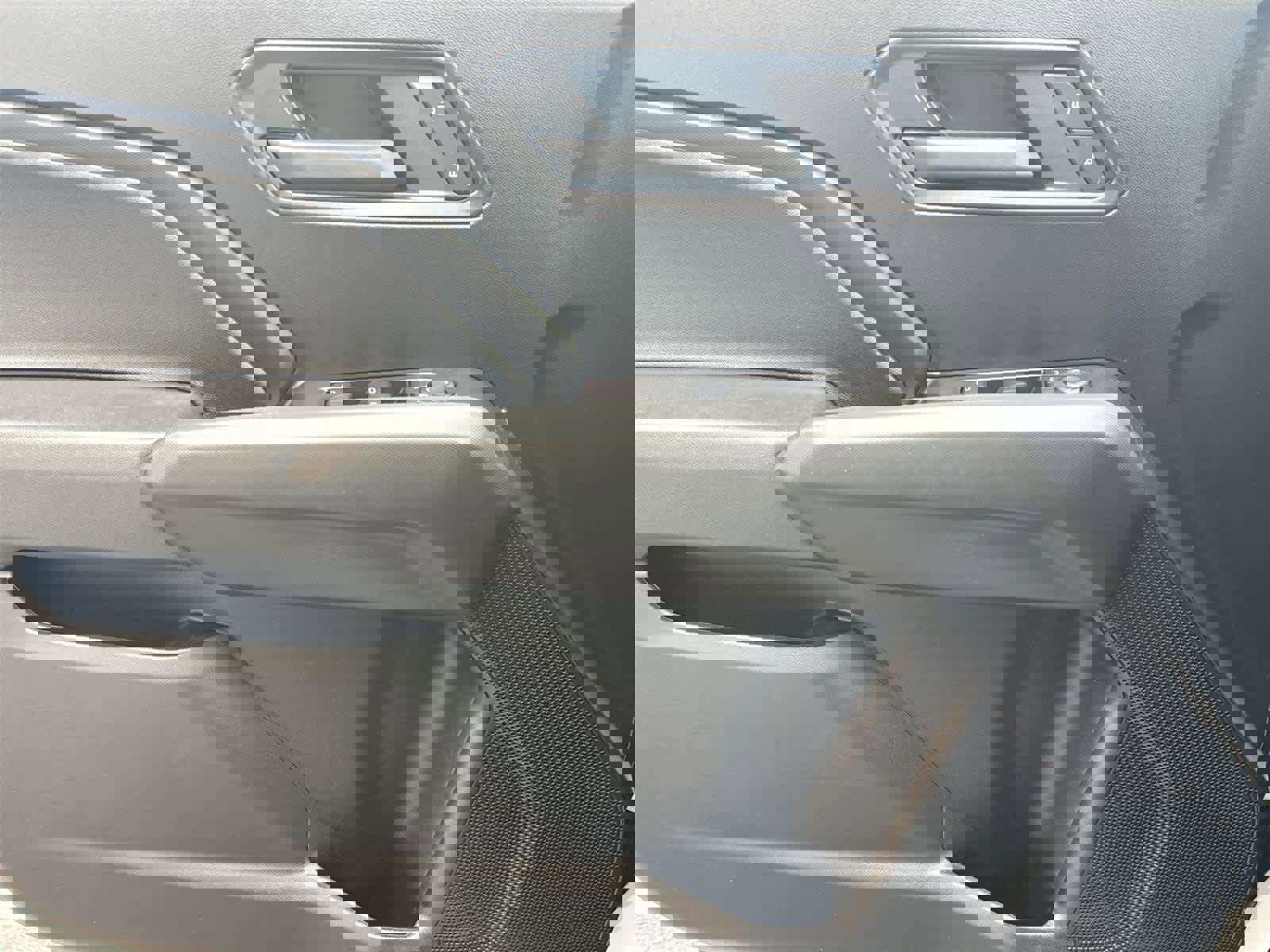 Used 2025 Chevrolet Colorado W/T w/ WT Convenience Package II image 21