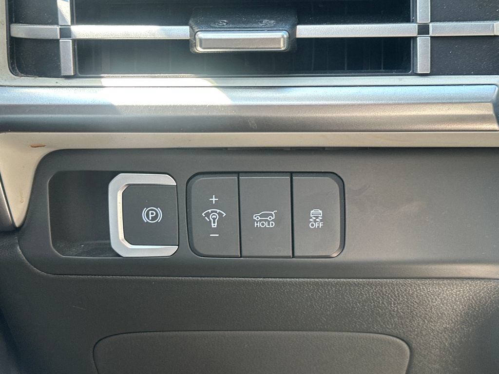 Used 2026 Hyundai Santa Fe SEL AWD/4WD image 19