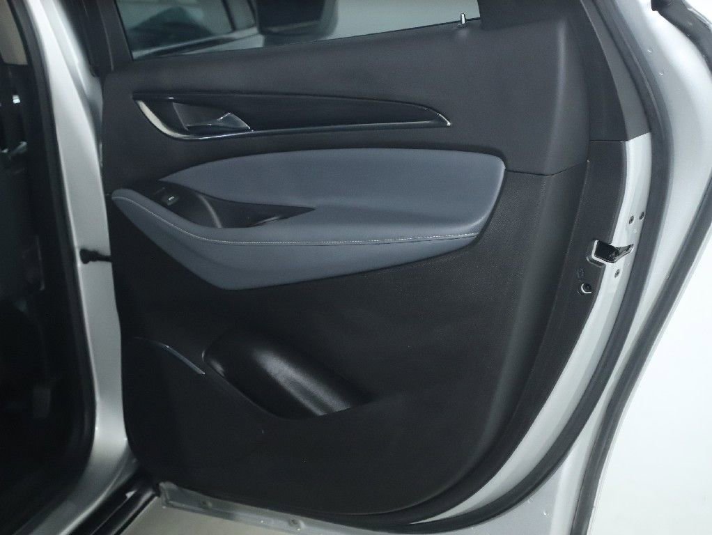 Used 2018 Buick Enclave Essence FWD image 31