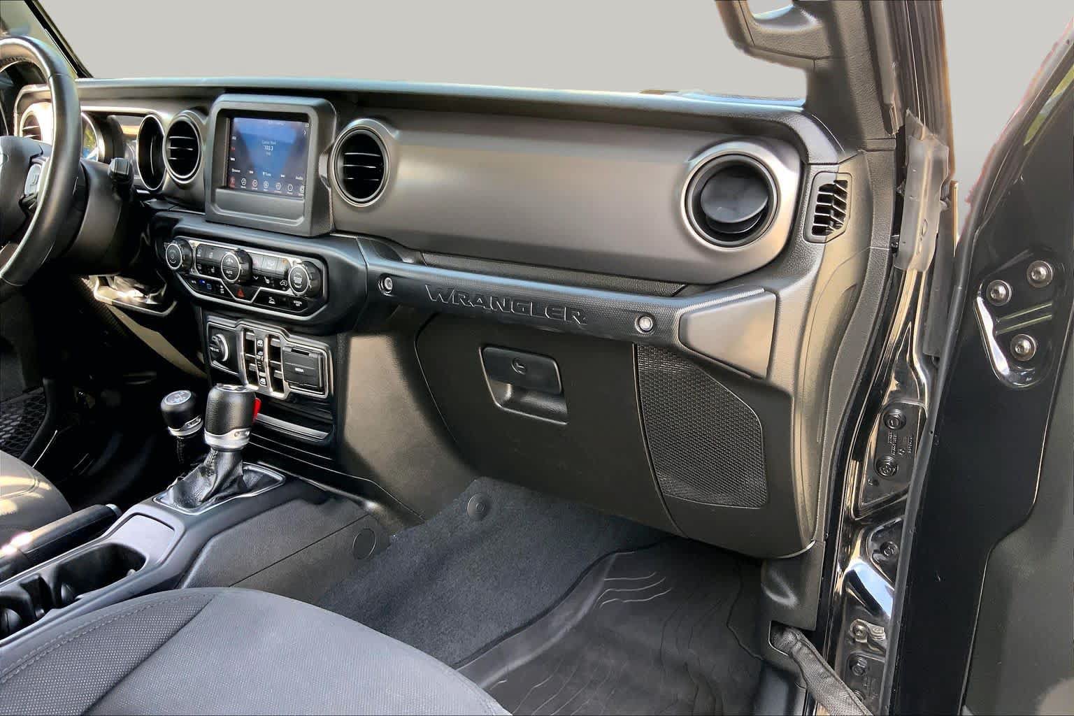 Used 2023 Jeep Wrangler Unlimited w/ Cold Weather Group AWD/4WD image 19
