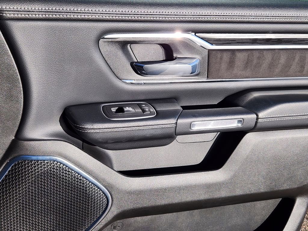 Used 2024 RAM 1500 Laramie image 13