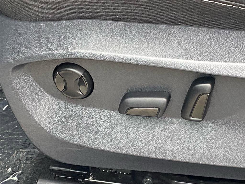 Used 2022 Volkswagen Taos SE image 14