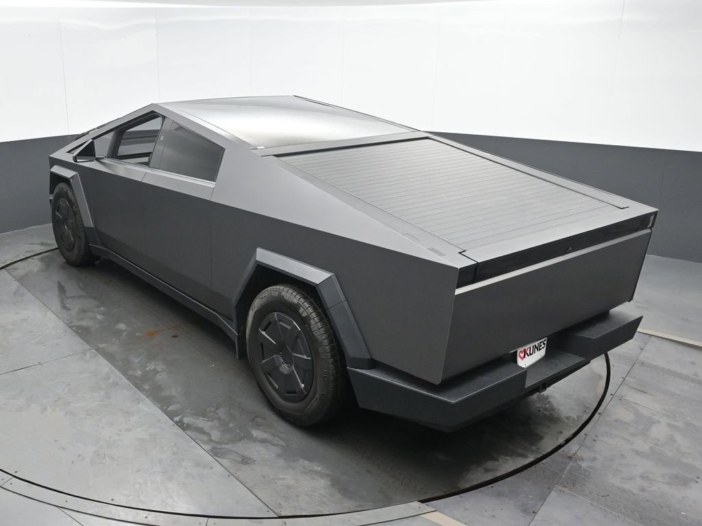 Used 2025 Tesla Cybertruck AWD Crew Cab image 37