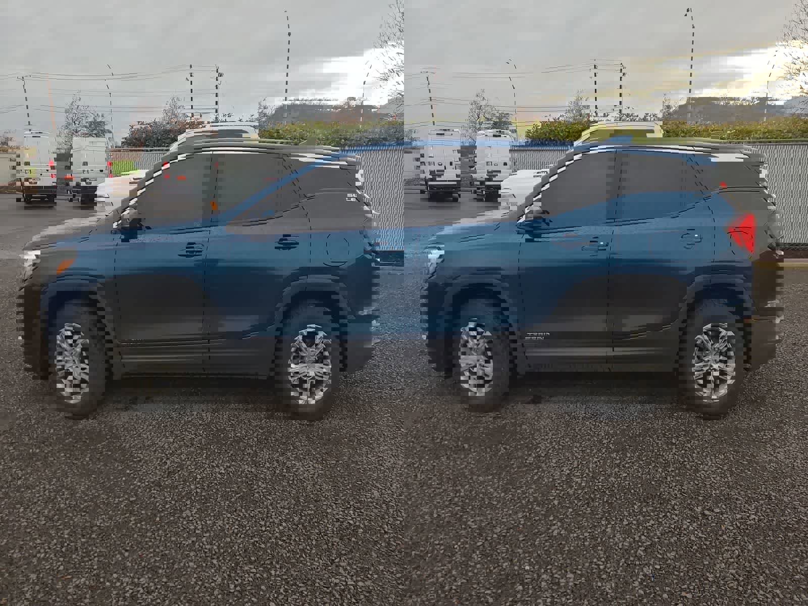 Used 2020 GMC Terrain SLE image 2