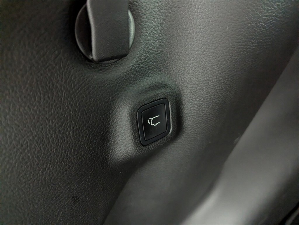 Certified 2024 Jeep Compass Limited w/ Elite Group image 18