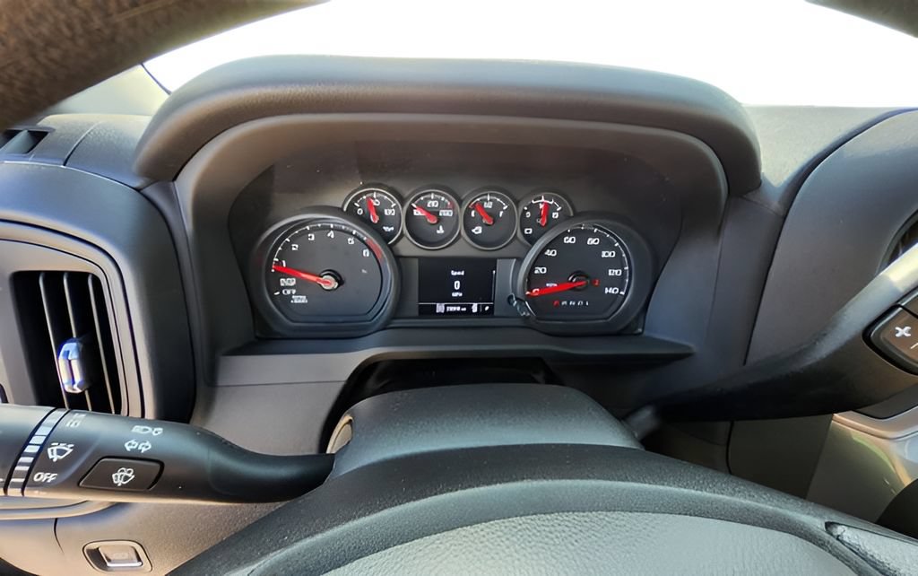 Used 2022 Chevrolet Silverado 1500 W/T w/ WT Value Package AWD/4WD image 15