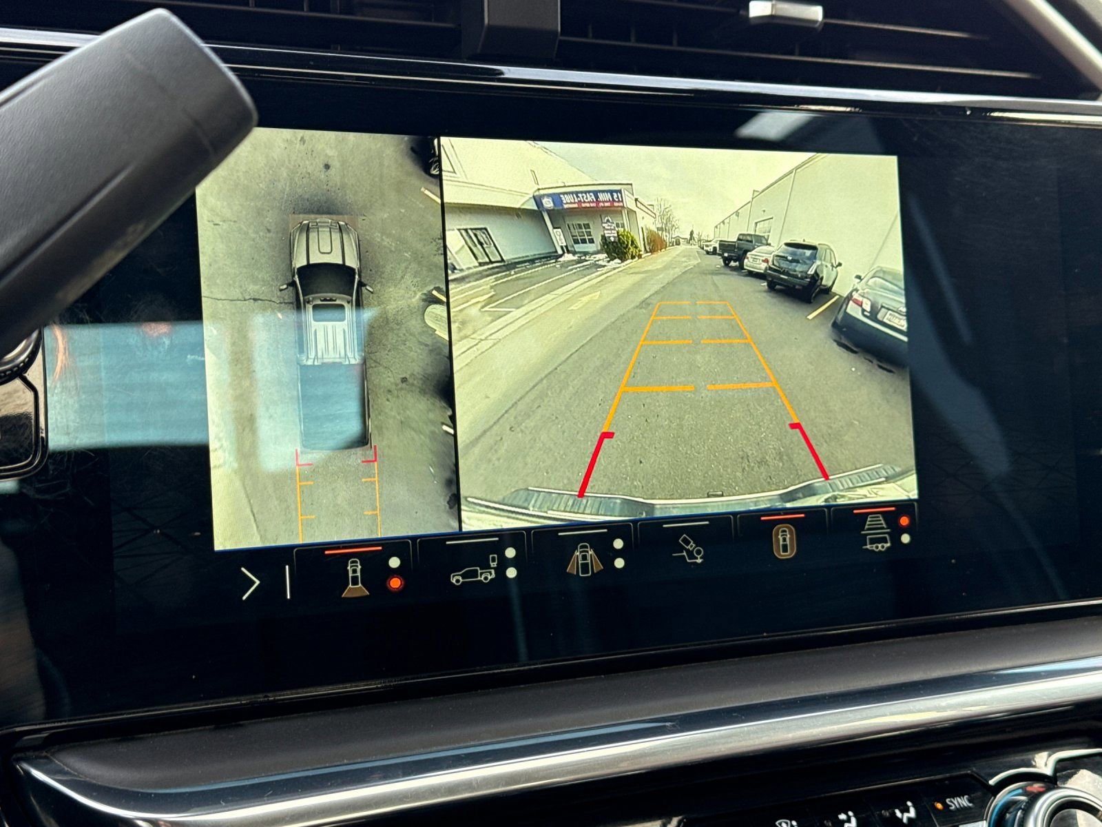 Used 2024 GMC Sierra 3500 Denali Ultimate image 21