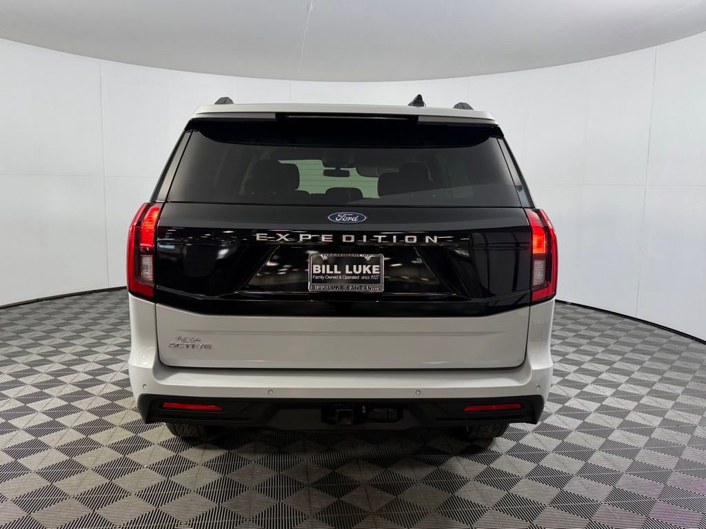 Used 2025 Ford Expedition Active AWD/4WD image 9