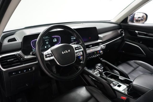 Used 2025 Kia Telluride S image 16