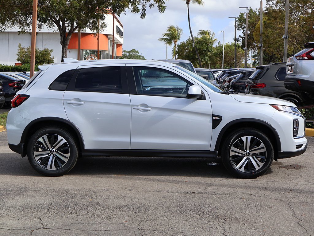 New 2025 Mitsubishi Outlander Sport ES image 15