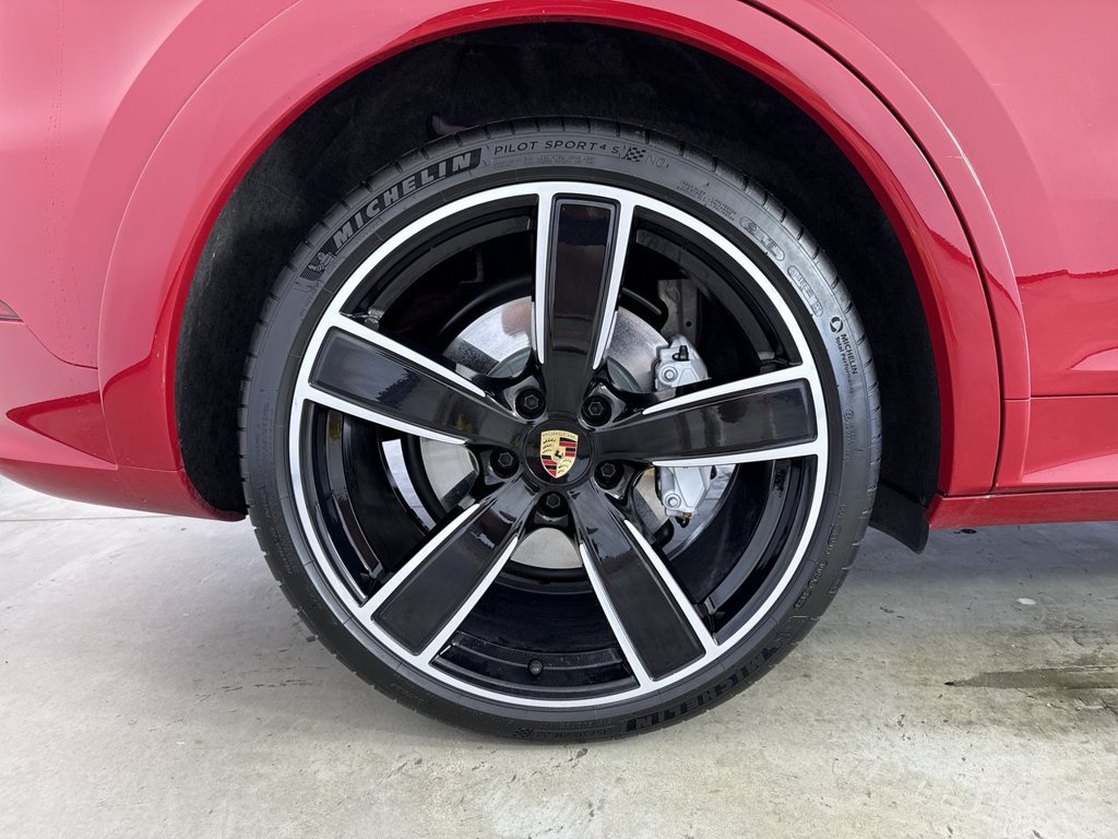 Certified 2023 Porsche Cayenne Turbo AWD/4WD image 16