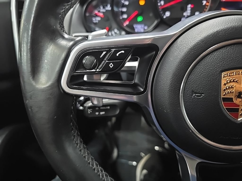 Used 2017 Porsche Cayenne Platinum Edition AWD/4WD image 22