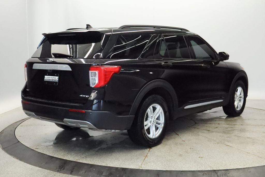Used 2023 Ford Explorer XLT w/ Equipment Group 202A AWD/4WD image 6