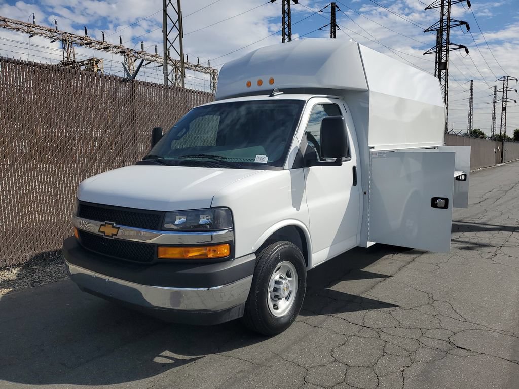 New 2025 Chevrolet Express 3500 w/ Power Convenience Package RWD image 9