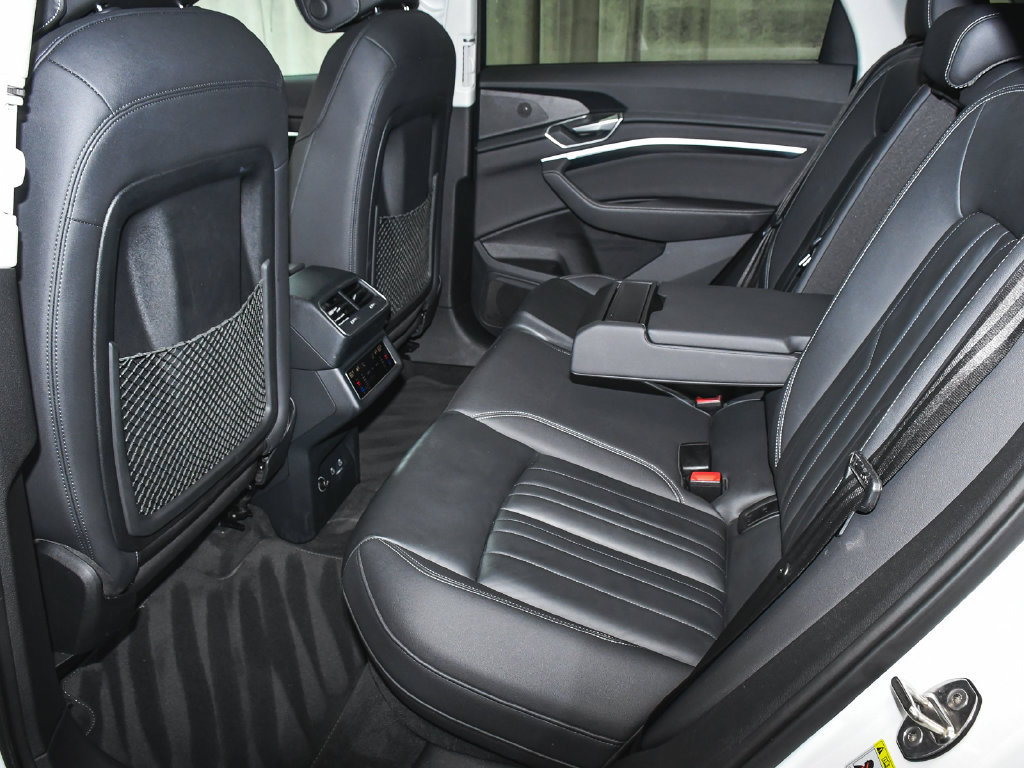 Used 2024 Audi Q8 e-tron Premium AWD/4WD image 53