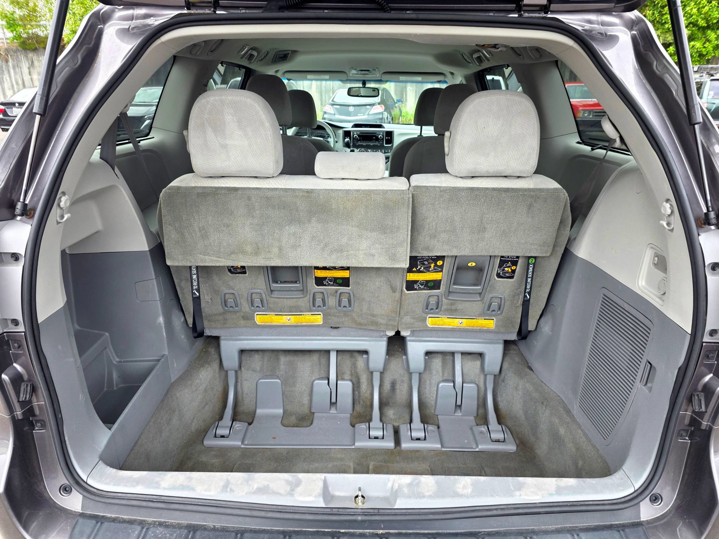 Used 2014 Toyota Sienna LE AWD/4WD image 68