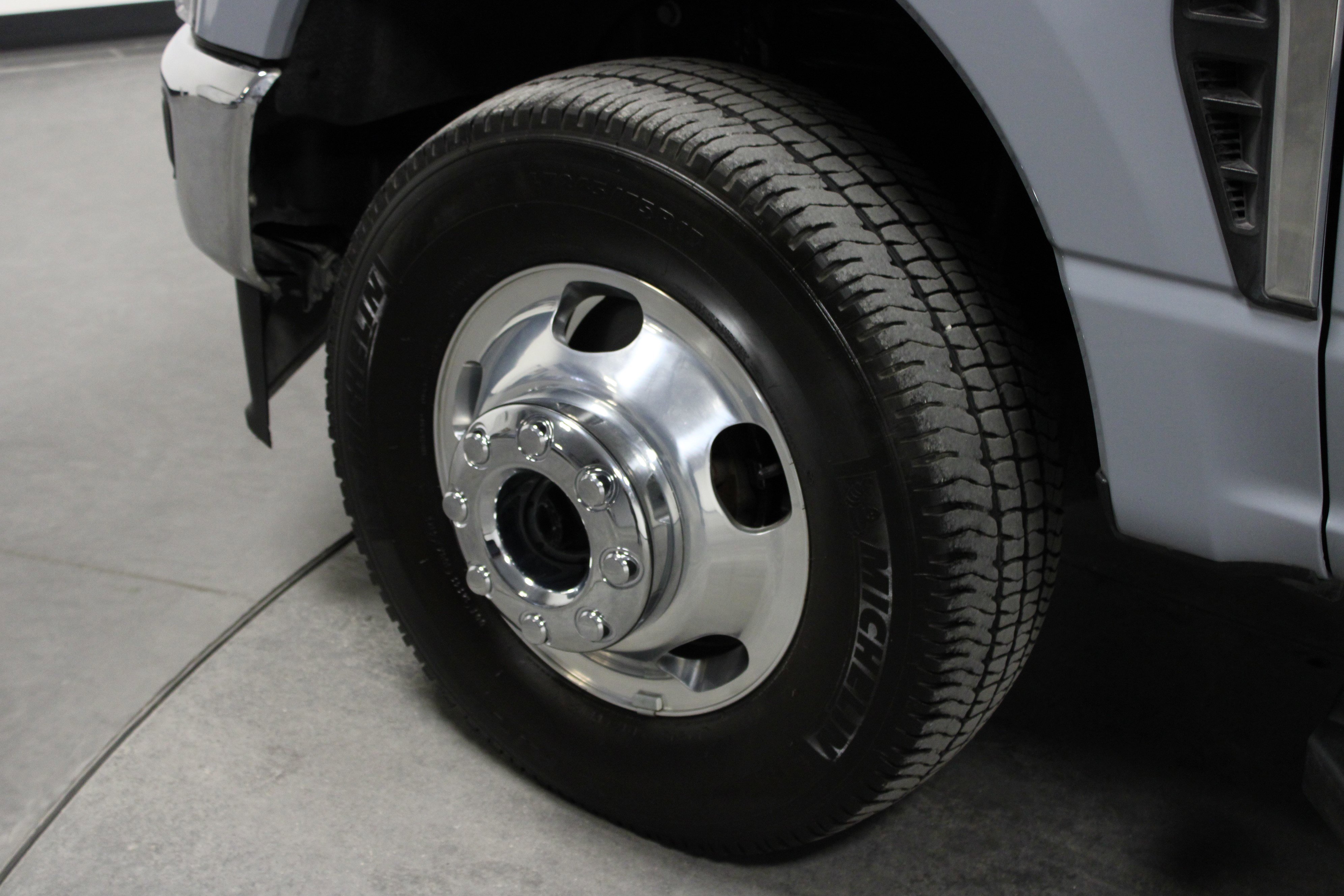 Used 2024 Ford F350 Lariat w/ Chrome Package image 10