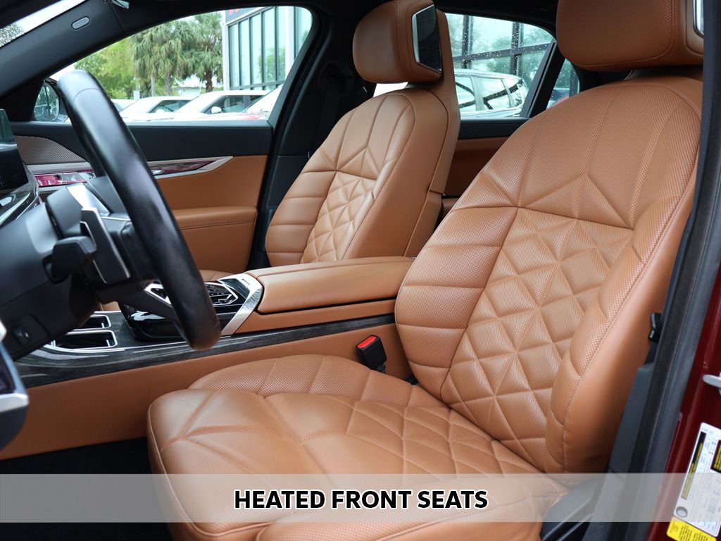 Used 2023 BMW 740i w/ Parking Assistance Package image 8