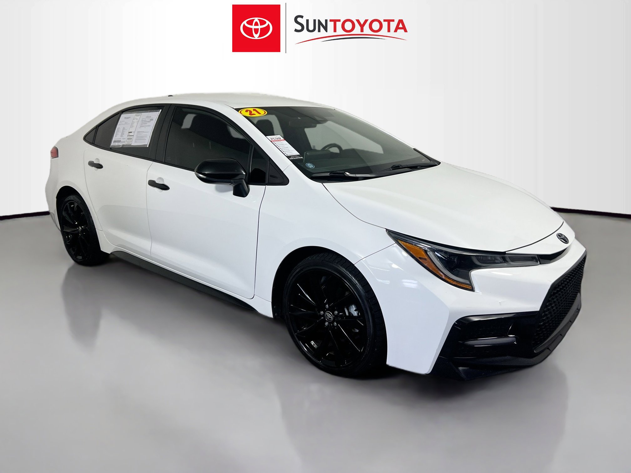 Used 2021 Toyota Corolla SE FWD image 1