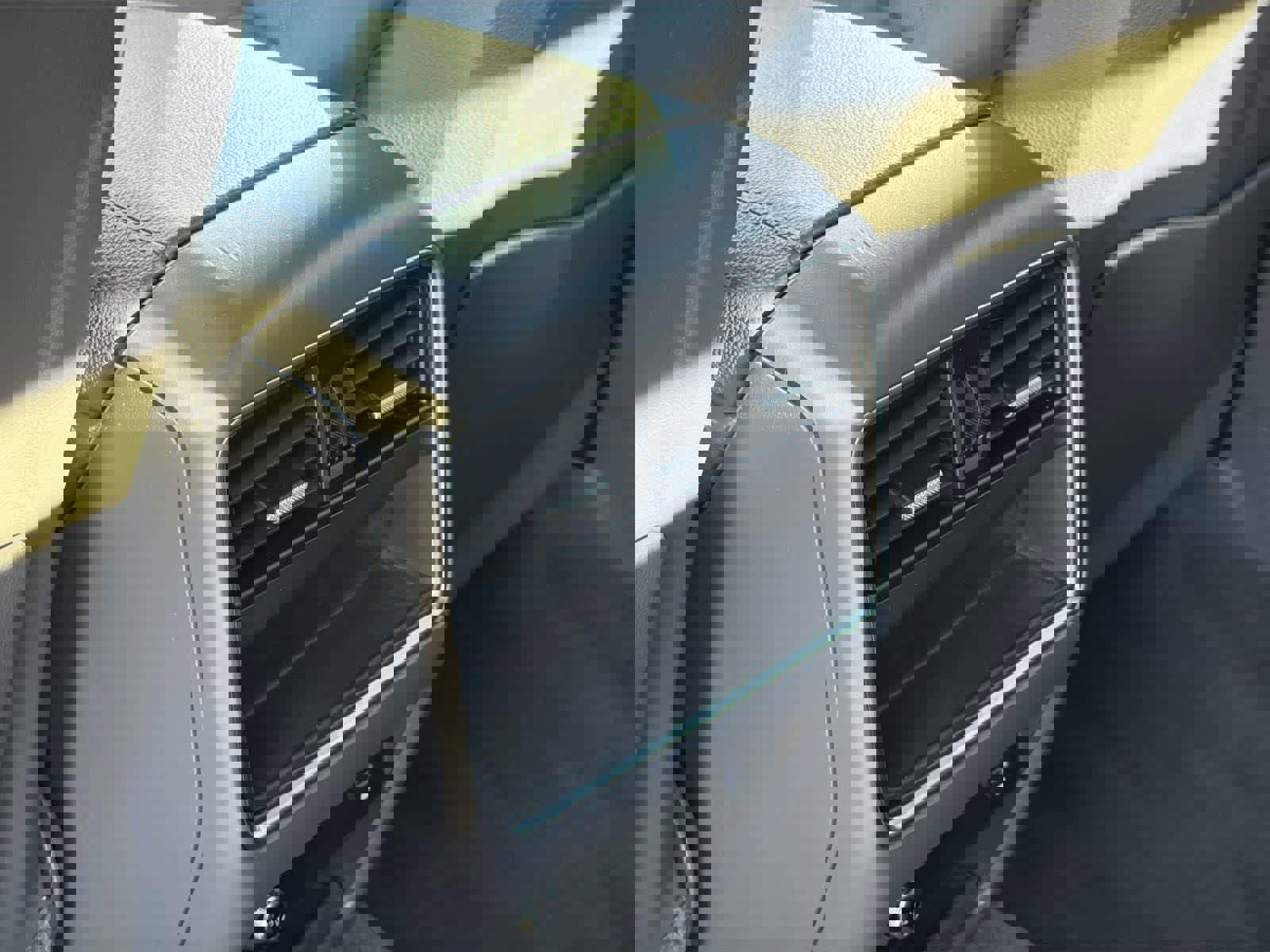 Used 2021 Porsche Cayenne Coupe image 27