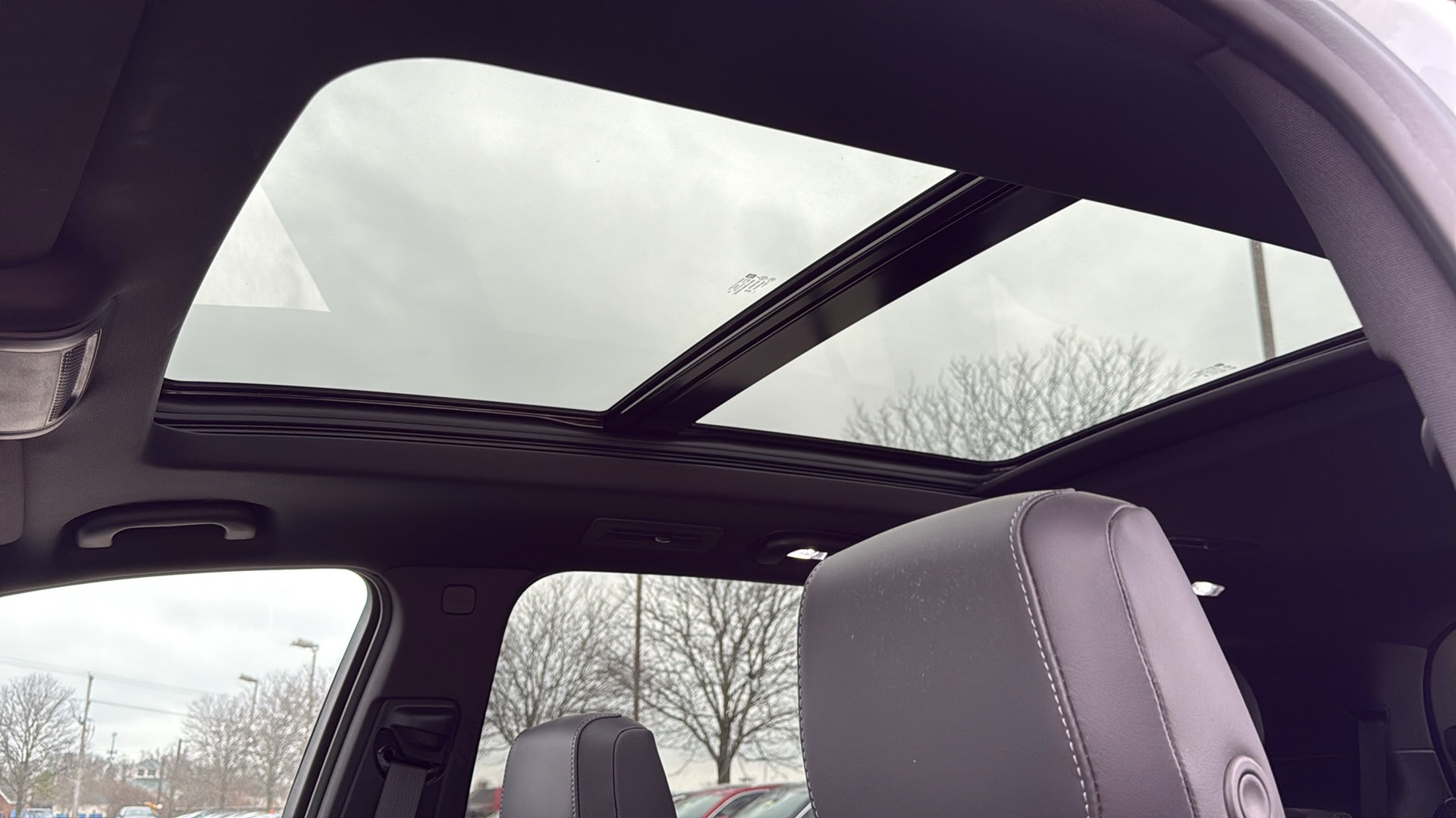 New 2025 Cadillac XT6 Premium Luxury image 28