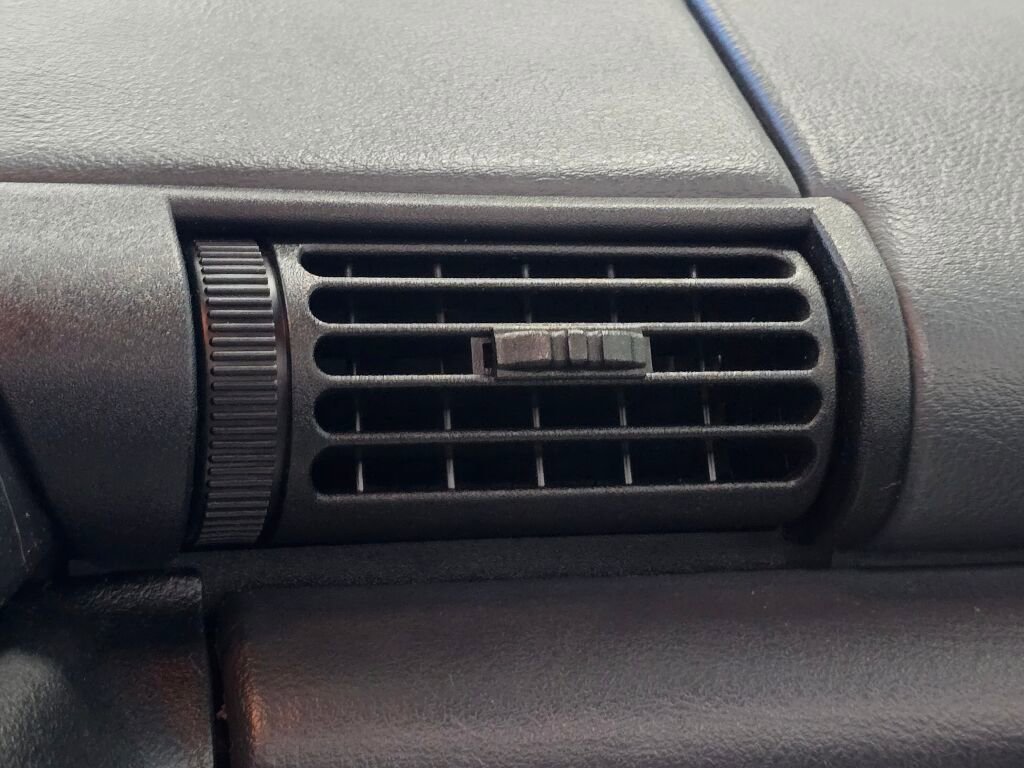 Used 1993 Chevrolet Camaro Z28 image 70