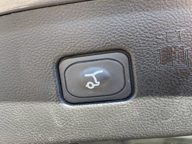 Used 2022 Ford Edge SEL w/ Convenience Package image 14