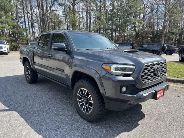 Used 2021 Toyota Tacoma TRD Sport w/ Technology Package image 2