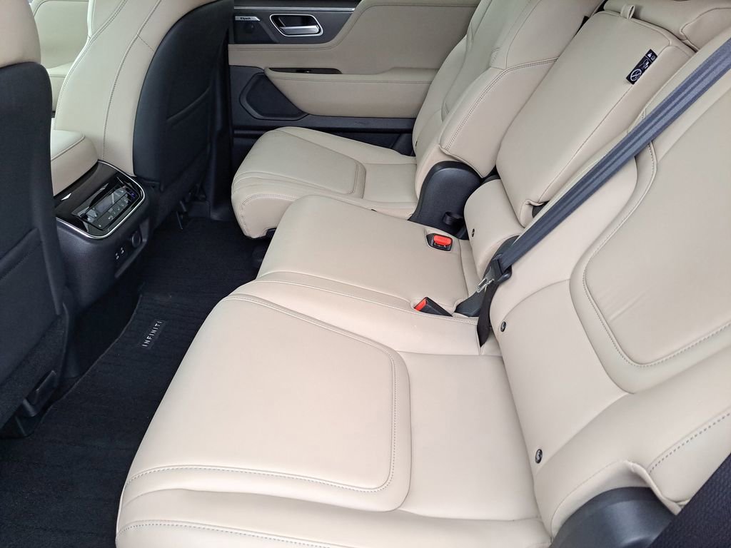 Certified 2025 INFINITI QX80 Pure w/ Cargo Package image 26