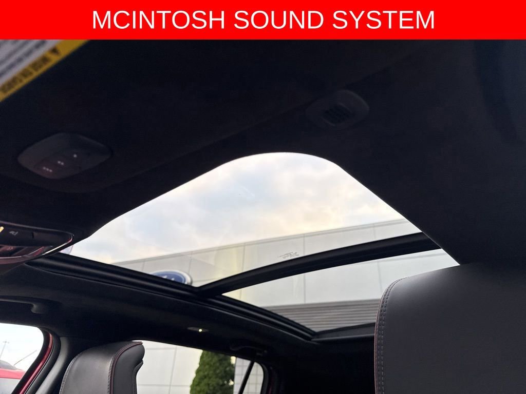 Used 2024 Jeep Wagoneer Launch Edition image 2