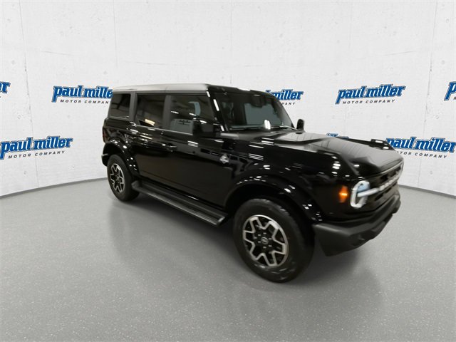 New 2025 Ford Bronco Outer Banks image 2