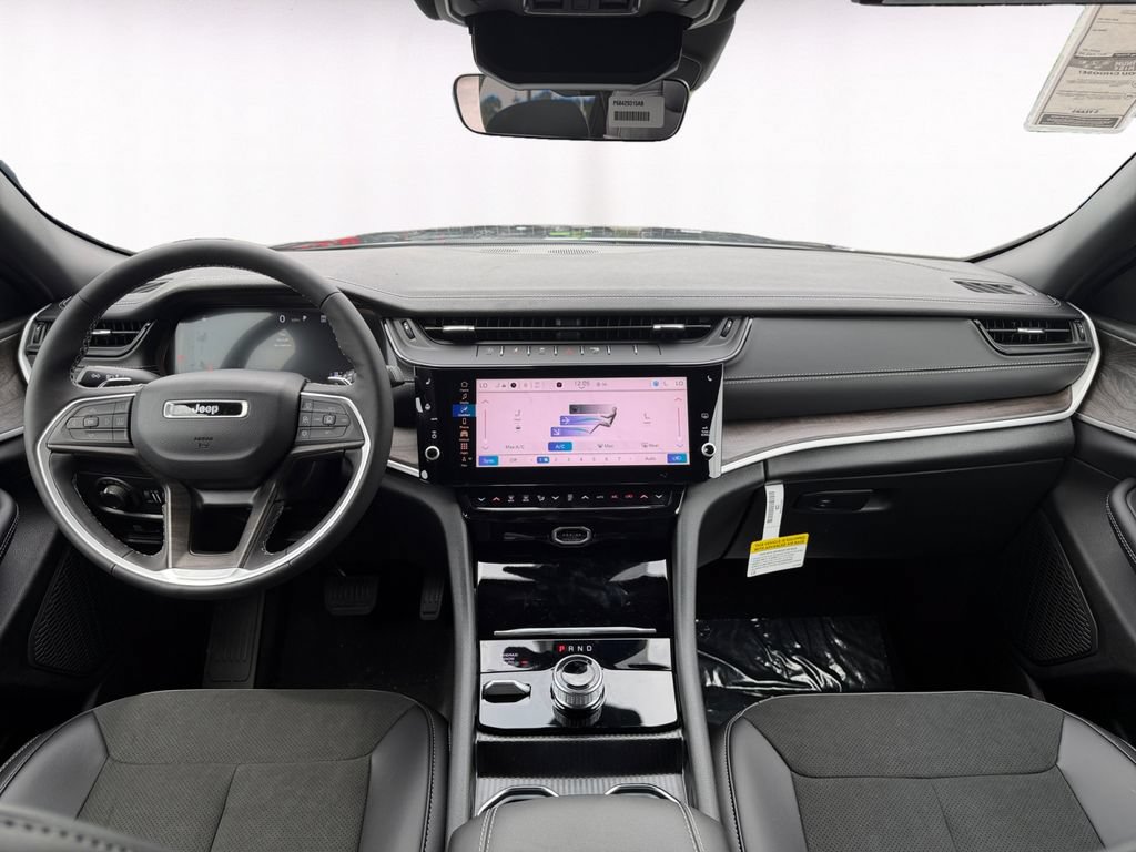 New 2026 Jeep Grand Cherokee Altitude AWD/4WD image 10