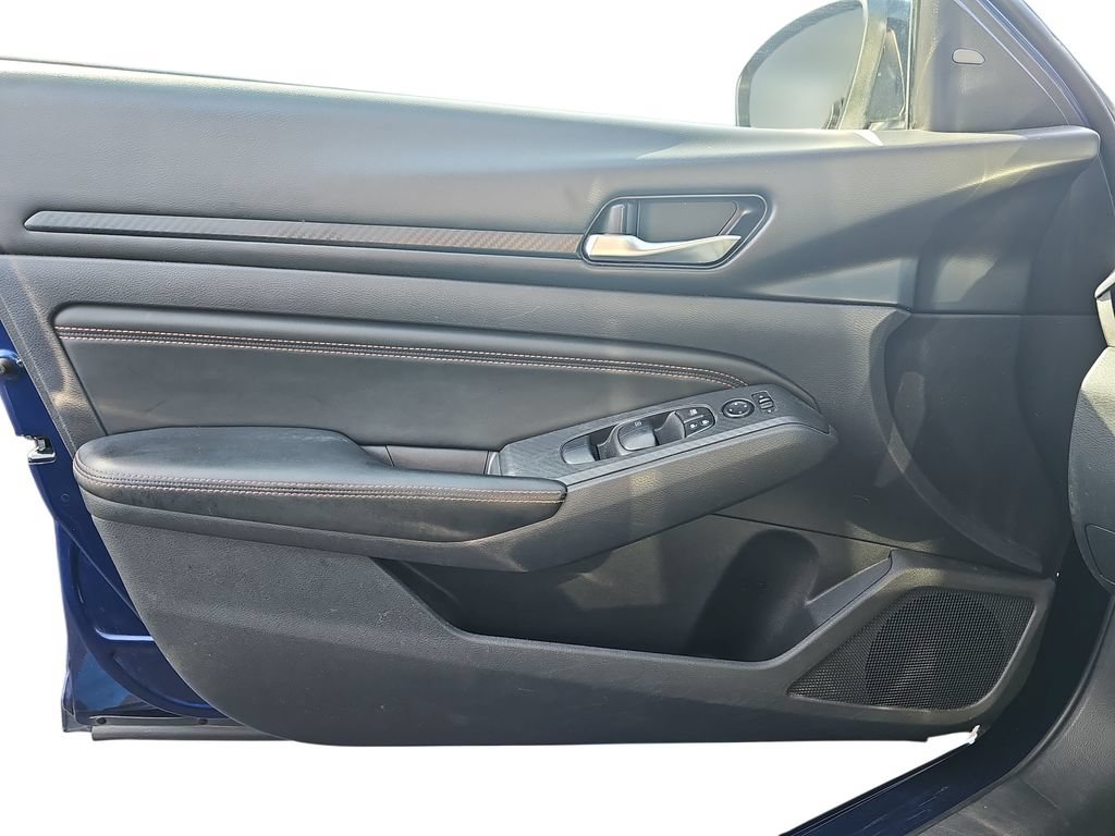 Used 2019 Nissan Altima 2.5 SR FWD image 25