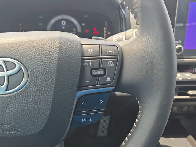 Used 2025 Toyota Camry SE w/ Convenience Package FWD image 17